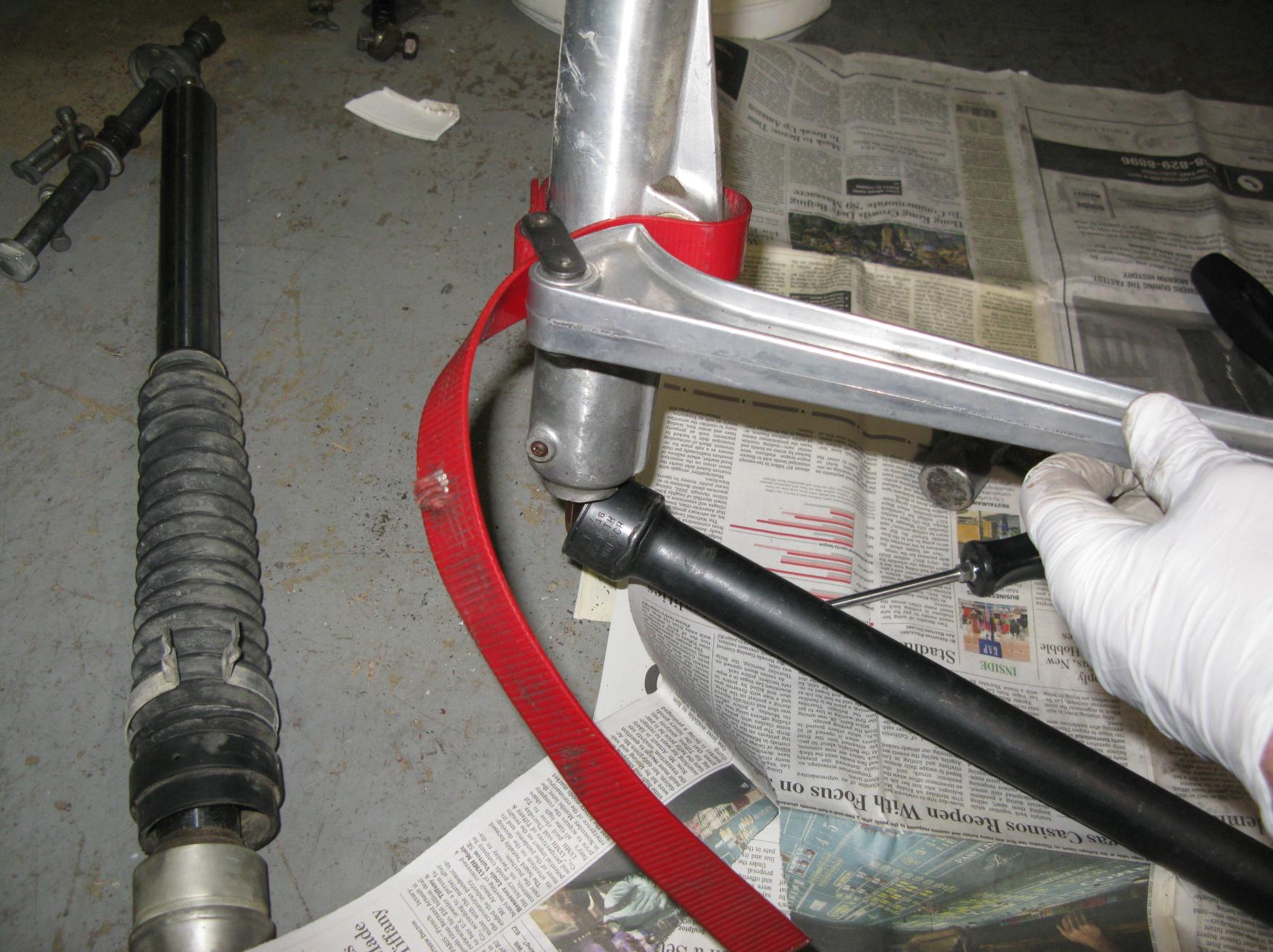 kdx175_01_front_forks_part2.jpg