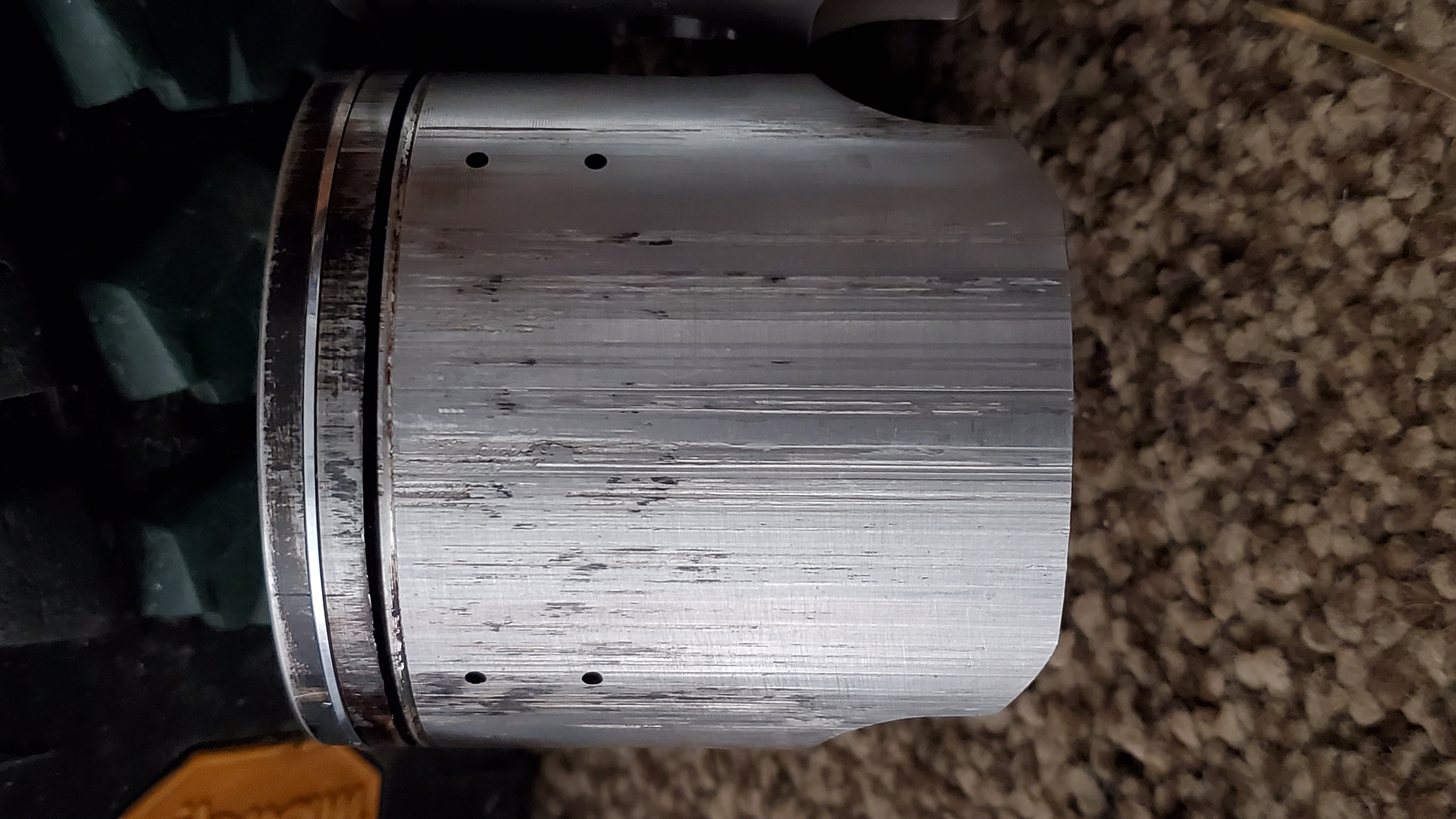 Old piston exhaust side