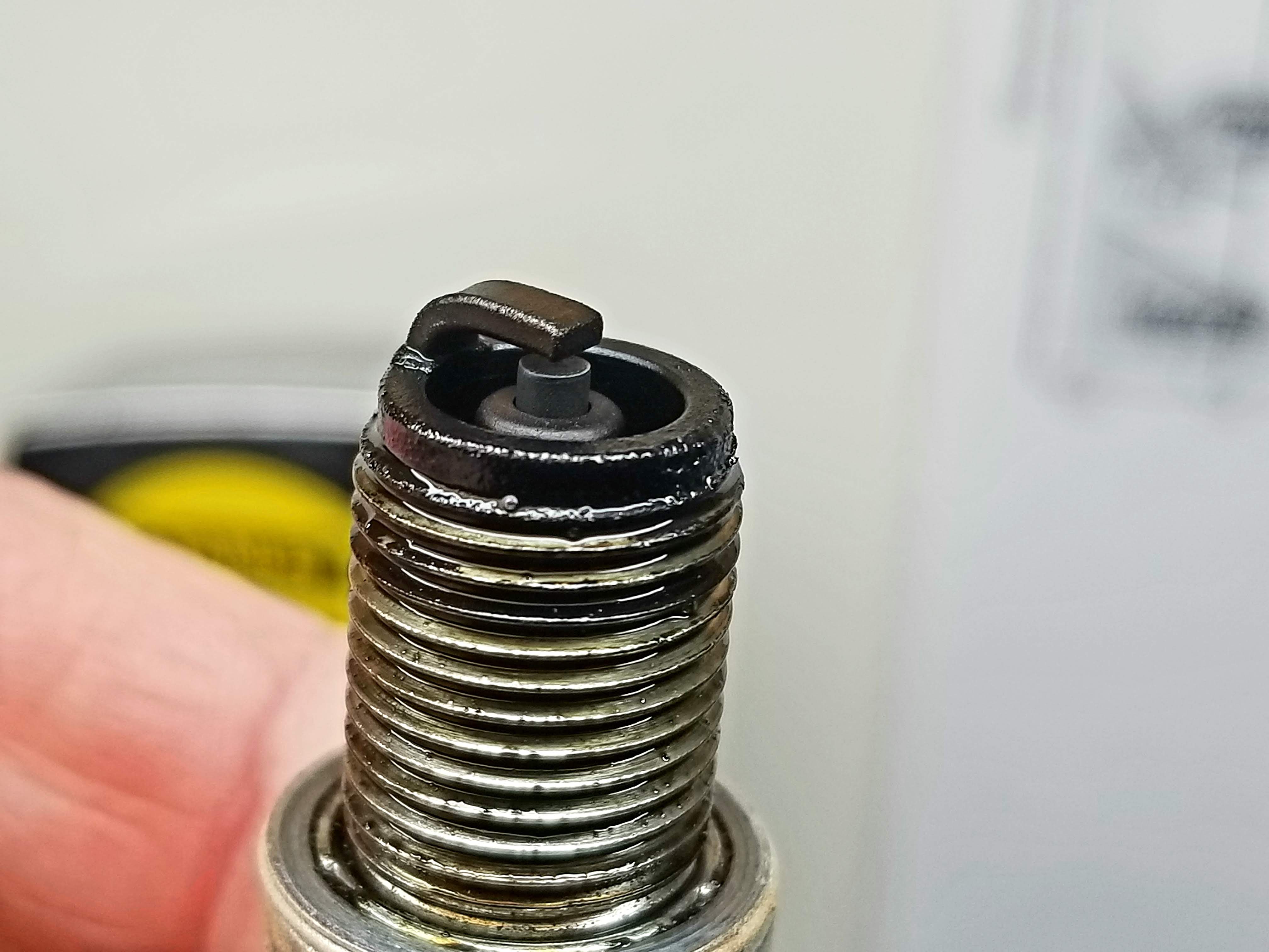 10 hours on the BR8ES spark plug for KDX 200 (same jetting).jpg