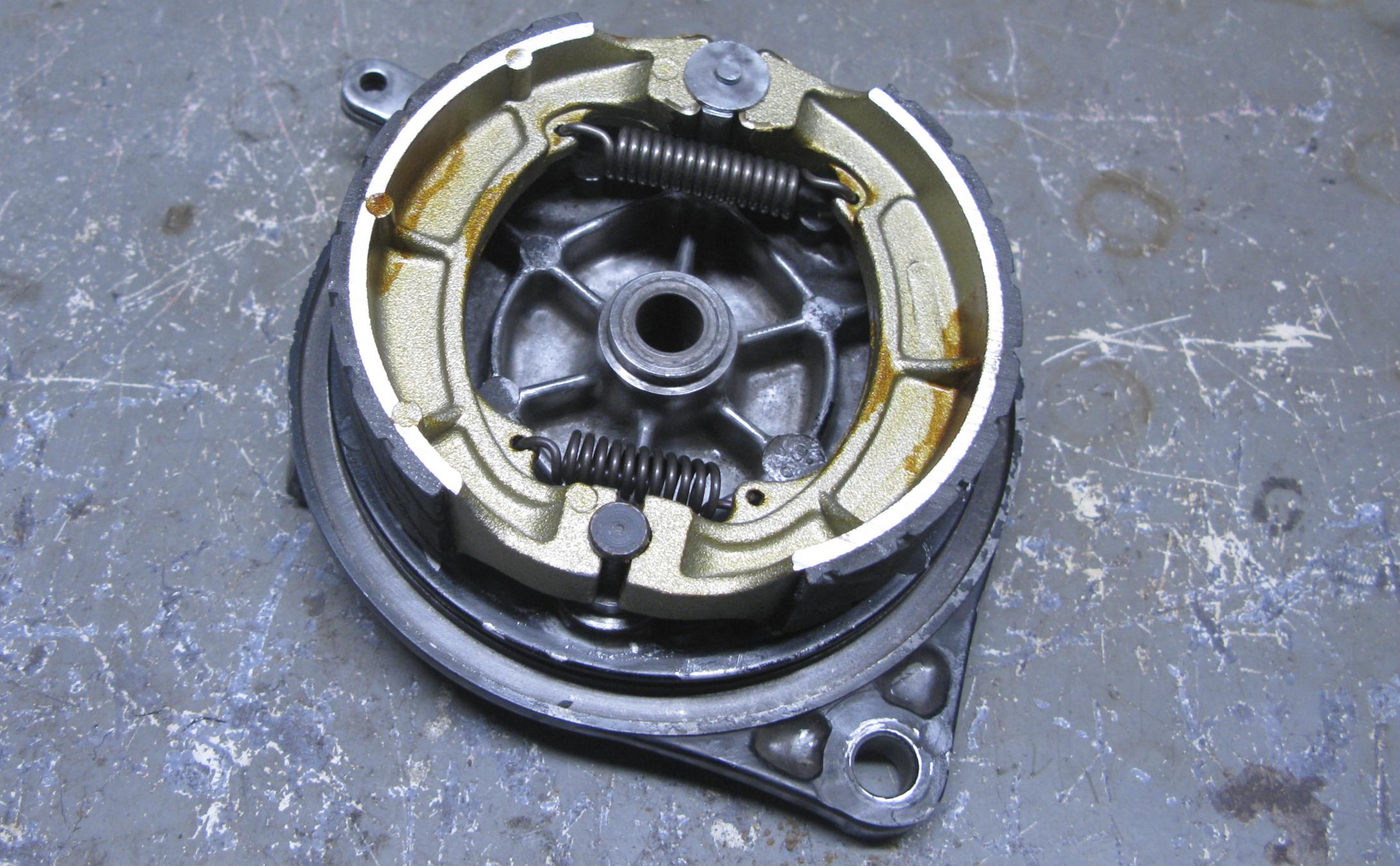 kdx175_front_brakes_02.jpg