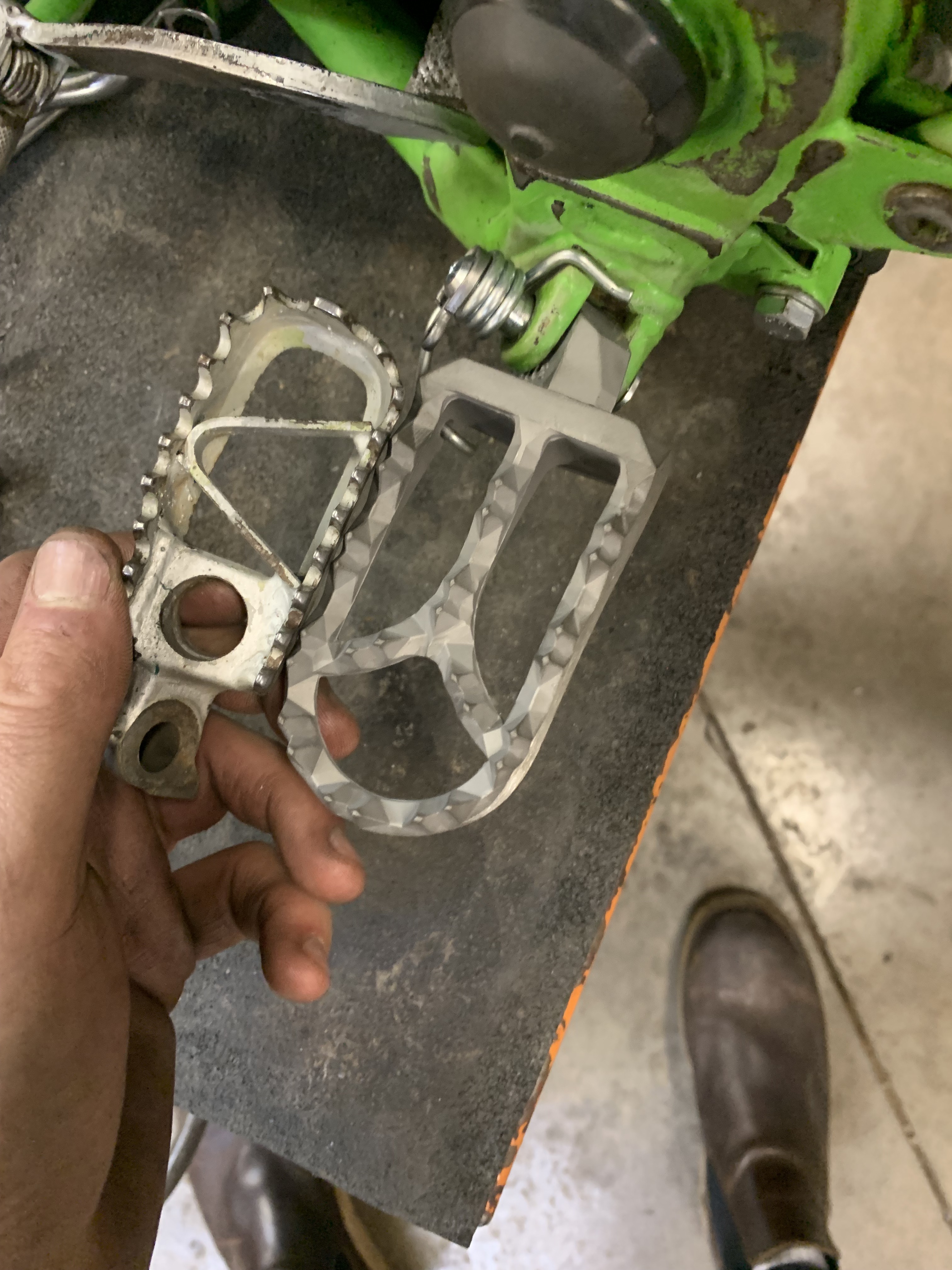 IMS Footpegs - way better for my big feet