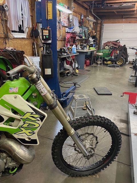 Forks with wheel