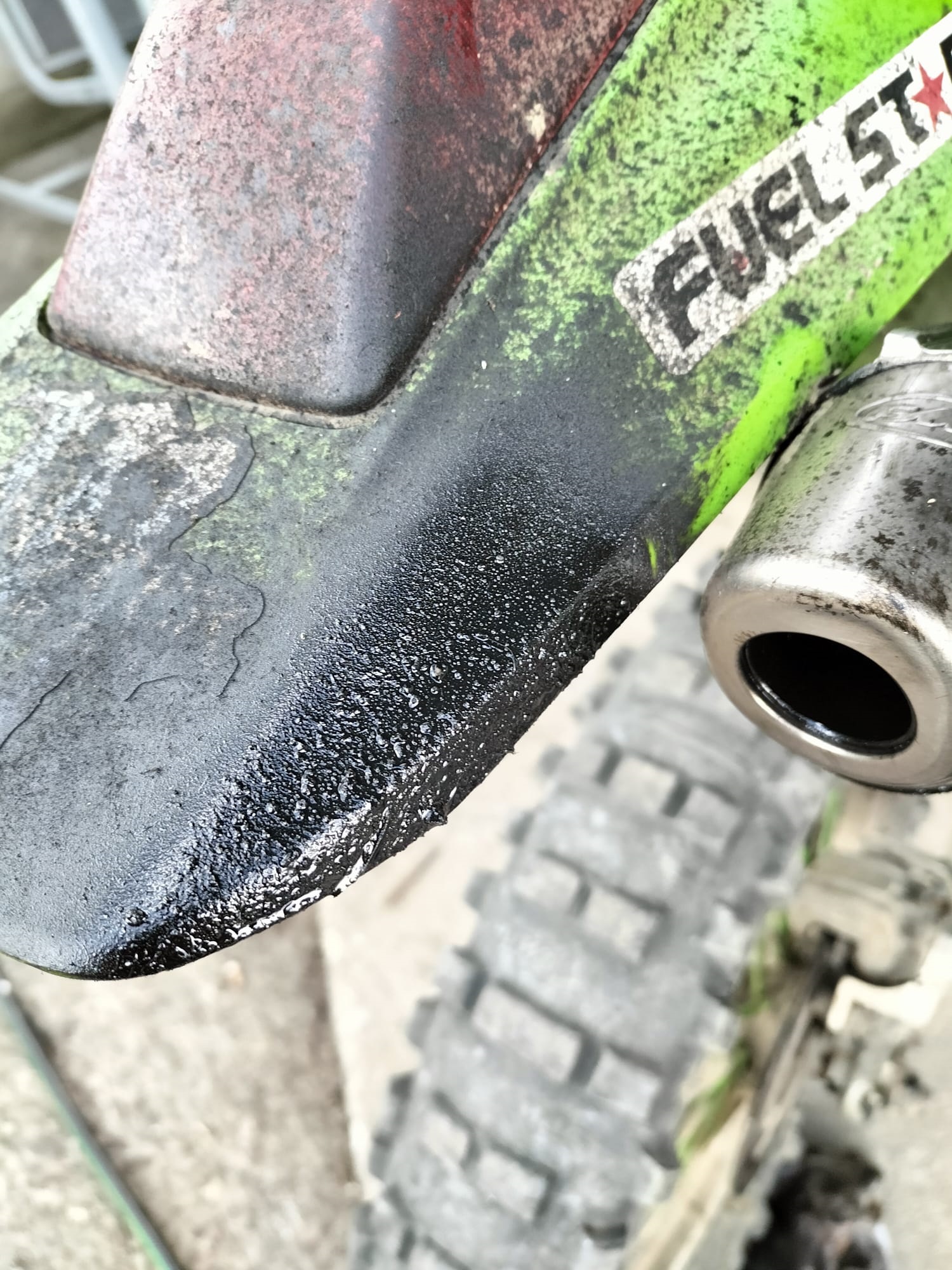 exhaust.jpg